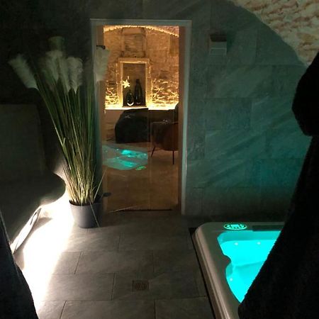 Jaccuzi & Spa Des Caves Stanislas Nancy Exterior photo