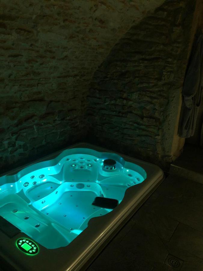 Jaccuzi & Spa Des Caves Stanislas Nancy Exterior photo